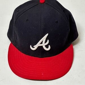 New Era Atlanta Braves Baseball Black and Red Cap Hat